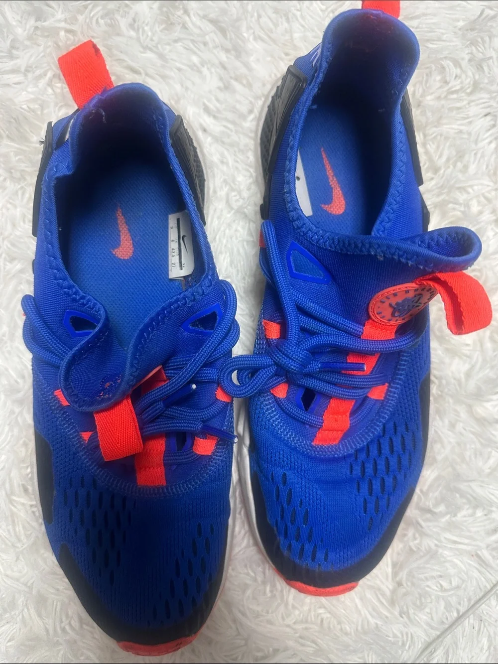 Nike Kids Blue and Coral Lightweight Sneakers